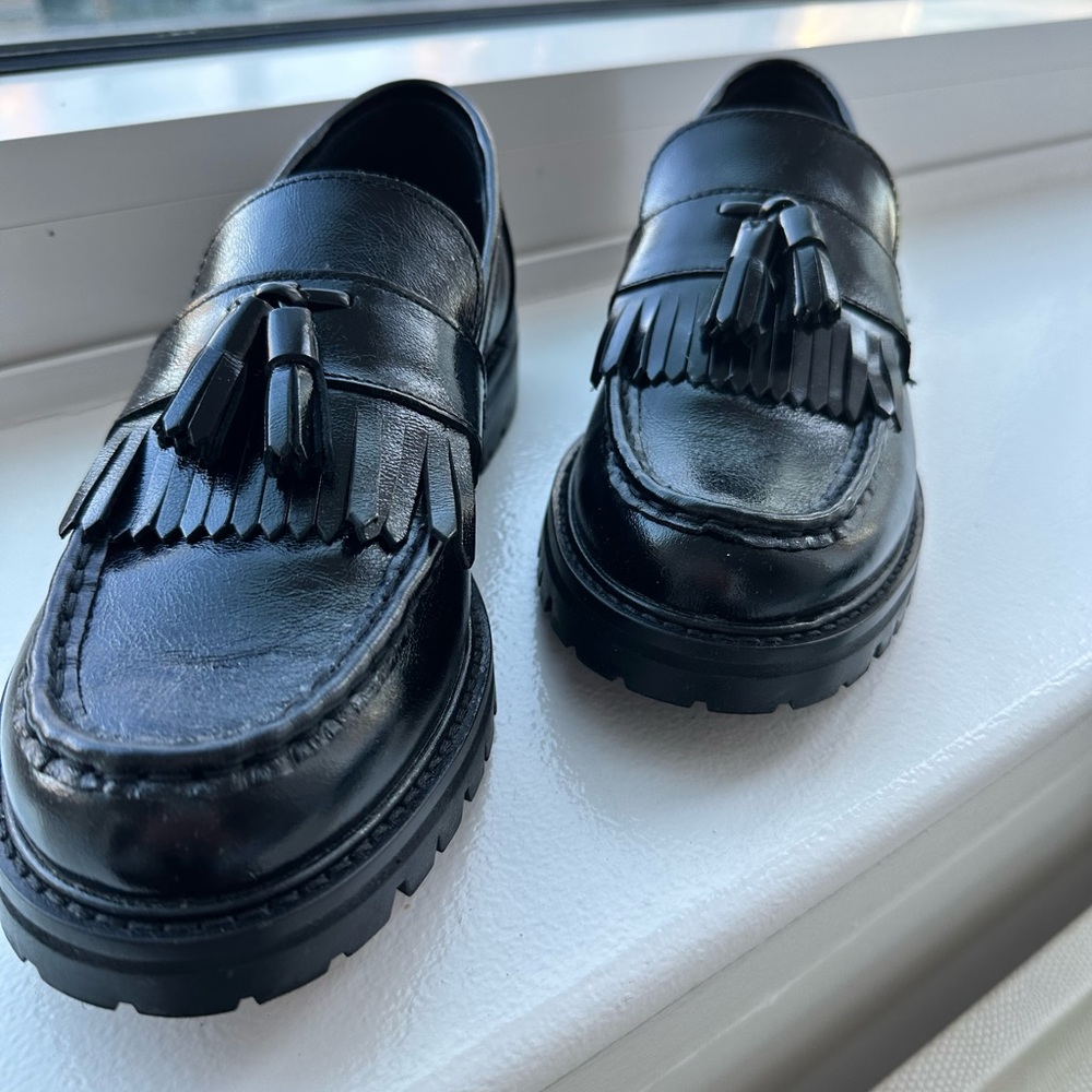 Black never worn Steve Madden loafers
